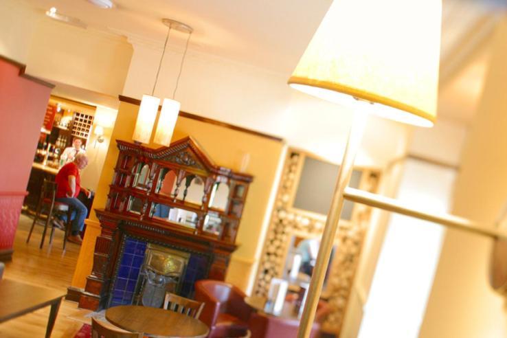 Church Guesthouse Кардиф Екстериор снимка